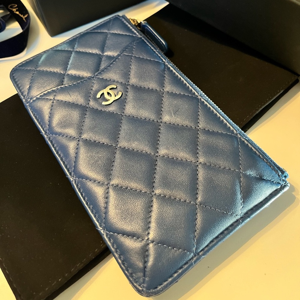 Authentic navy blue CHANEL wallet/pouch with credit card slots
